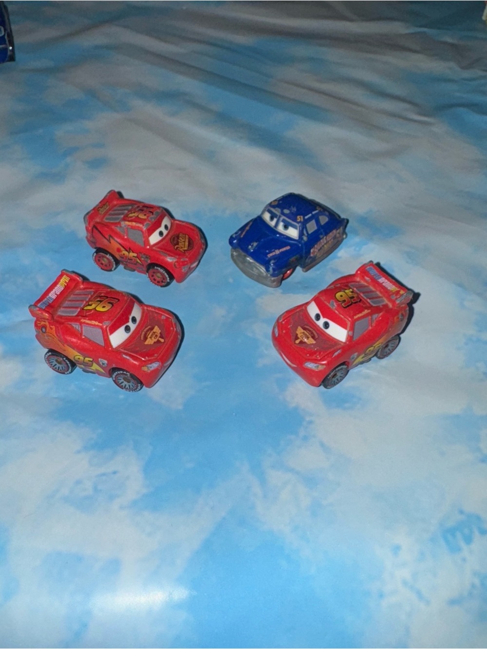 Disney Pixar x Cars Lightning McQueen Lot